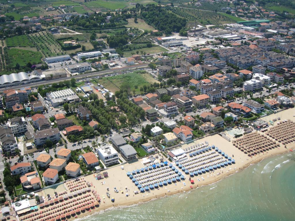 Holiday Dreams Francavilla Al Mare Exterior foto
