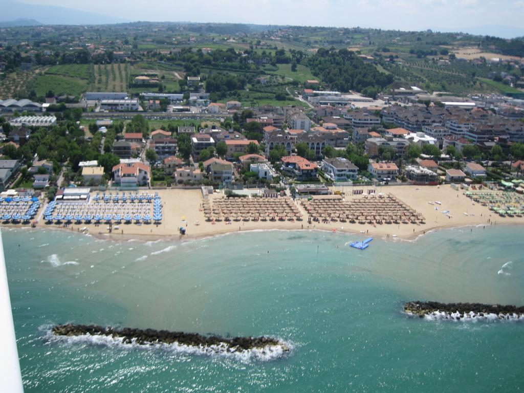 Holiday Dreams Francavilla Al Mare Exterior foto